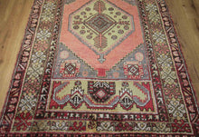 Load image into Gallery viewer, Anatolian Turkish Rug 4x6 Unique Borders One of a Kind
