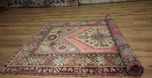 Load image into Gallery viewer, Anatolian Turkish Rug 4x6 Unique Borders One of a Kind