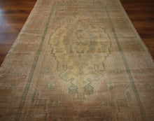 Load image into Gallery viewer, "anatolian rugs" "oushak rugs" "vintage anatolian rug" "oriental rugs" "carpet"