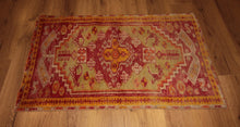 Load image into Gallery viewer, 100% Vegetable Dye Turkish Rug 2x3 One of a Kind