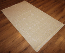 Load image into Gallery viewer, wool&silk, oriental rugs, persian rugs, unique rugs, hand knotted rugs