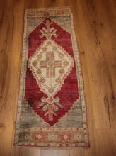 Load image into Gallery viewer, "anatolian rugs" "oushak rugs" "vintage anatolian rug" "oriental rugs" "carpet"