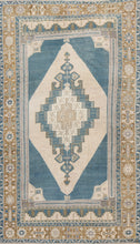 Load image into Gallery viewer, Vintage Handmade Anatolian Turkish Area Rug 5x7 One of a Kind
