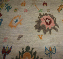 Load image into Gallery viewer, Hand Knotted
