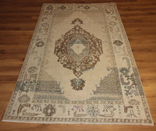 Load image into Gallery viewer, "anatolian rugs" "oushak rugs" "vintage anatolian rug" "oriental rugs" "carpet"
