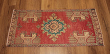 Load image into Gallery viewer, "anatolian rugs for sale" "oushak rugs" "vintage anatolian rug" "oriental rugs" "carpet" "famous carpets"
