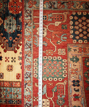 Load image into Gallery viewer, "heriz serapi rugs for sale" "antique heriz serapi rugs" "heriz rug" "heriz rug patterns" "geometric heriz rug" "heriz rug value"
