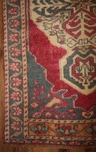 Load image into Gallery viewer, "anatolian rugs" "oushak rugs" "vintage anatolian rug" "oriental rugs" "carpet"

