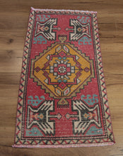 Load image into Gallery viewer, Vegetable Dye Anatolian Vintage Turkish Rugs 2x3 One of a Kind
